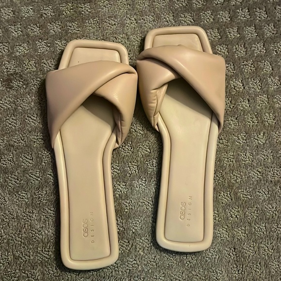 Nude clean girl aesthetics sandal Bieber - Picture 1 of 3